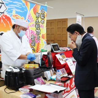 やまなしギフトコンテスト2021審査の様子